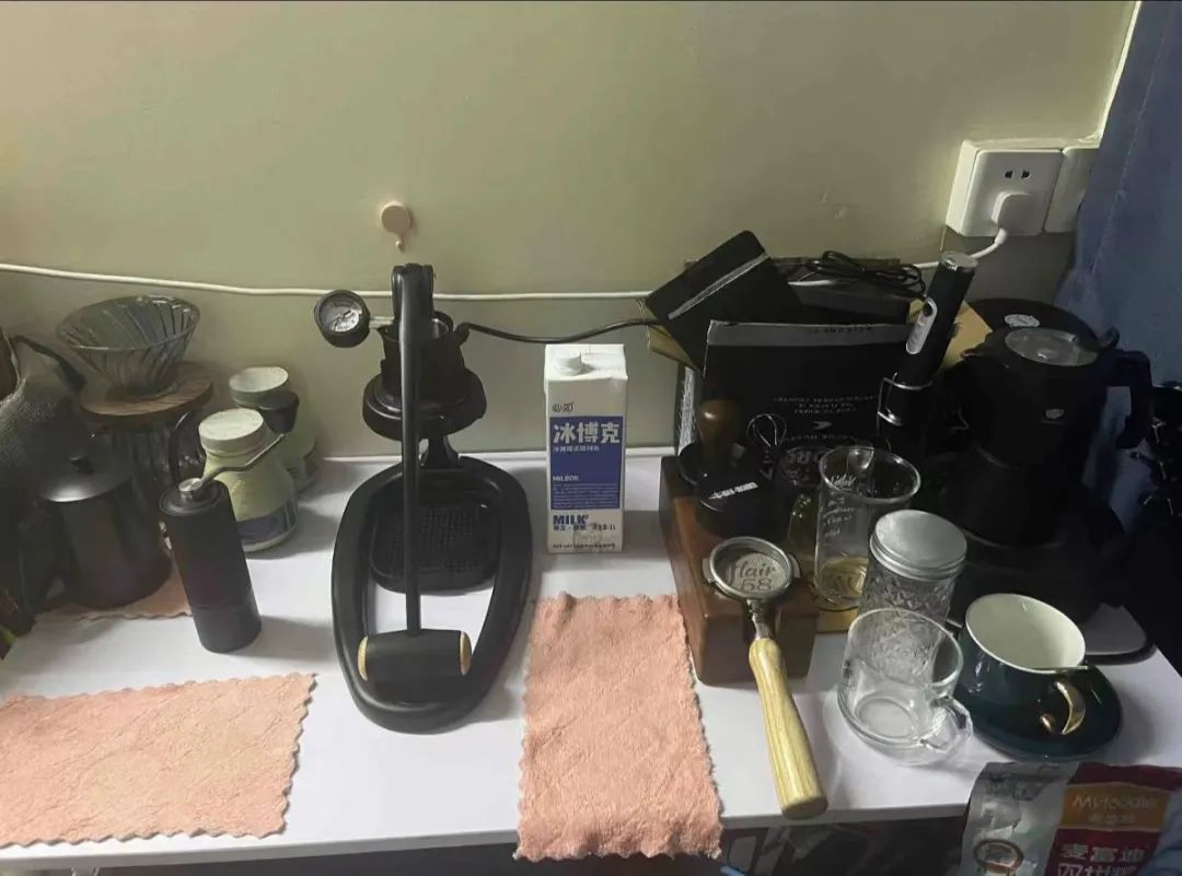 咖啡粉筛_咖啡筛出细粉如何处理_咖啡粉过筛