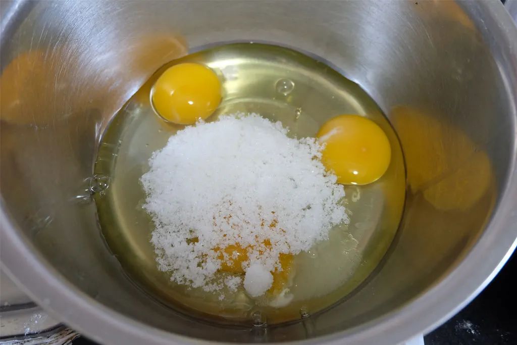 做奶油蛋糕没有转盘怎么办_蛋糕奶油没有奶味是为什么_什么糕点没有奶油蛋糕