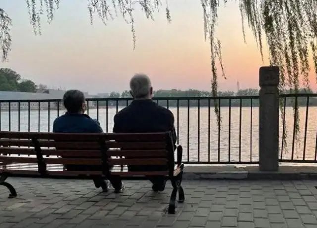 再婚日常主妇家庭背景_再婚家庭的相处之道_再婚家庭主妇日常