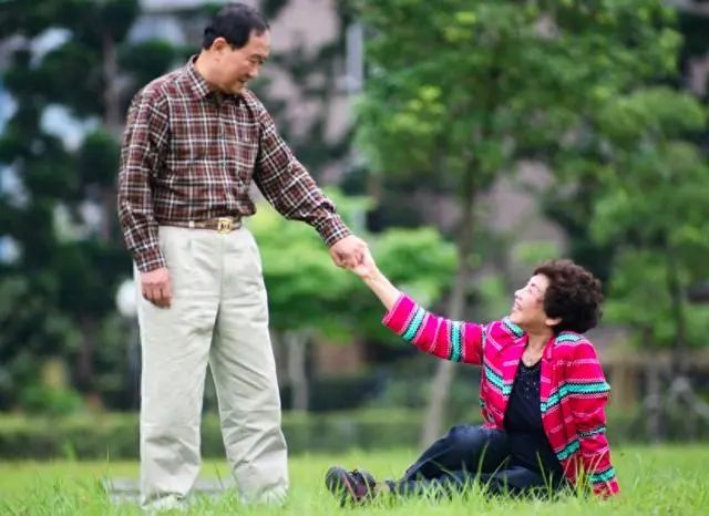 再婚日常主妇家庭背景_再婚家庭的相处之道_再婚家庭主妇日常
