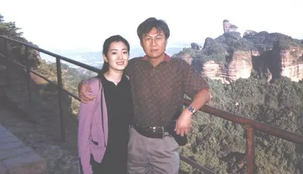 《再婚家庭》_再婚家庭第一集_再婚家庭主妇日常