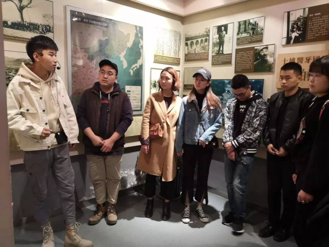 先辈革命思维创业的特点_先辈的革命事业_革命先辈创业思维