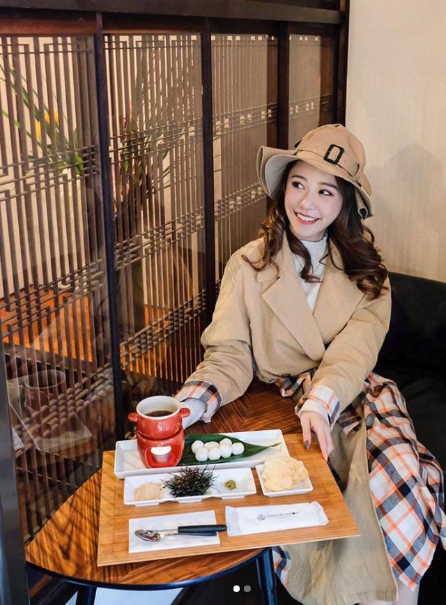 适合咖啡馆拍照的姿势_咖啡店可以拍照吗_咖啡厅可以拍照吗