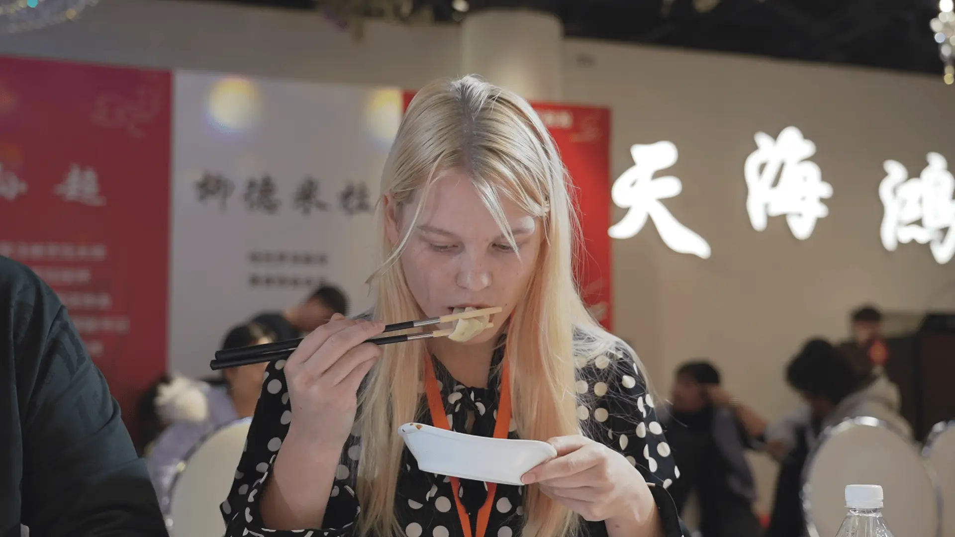 赫哲族的美食_赫哲族的乐器_赫哲族饮食文化