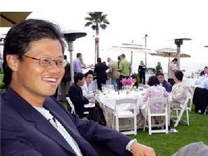 硅谷大佬创业故事_大佬硅谷创业故事简介_硅谷大佬换血