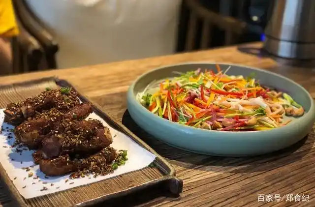 餐厅茶杯多少毫升_餐厅茶位费是什么意思_茶餐厅和餐厅