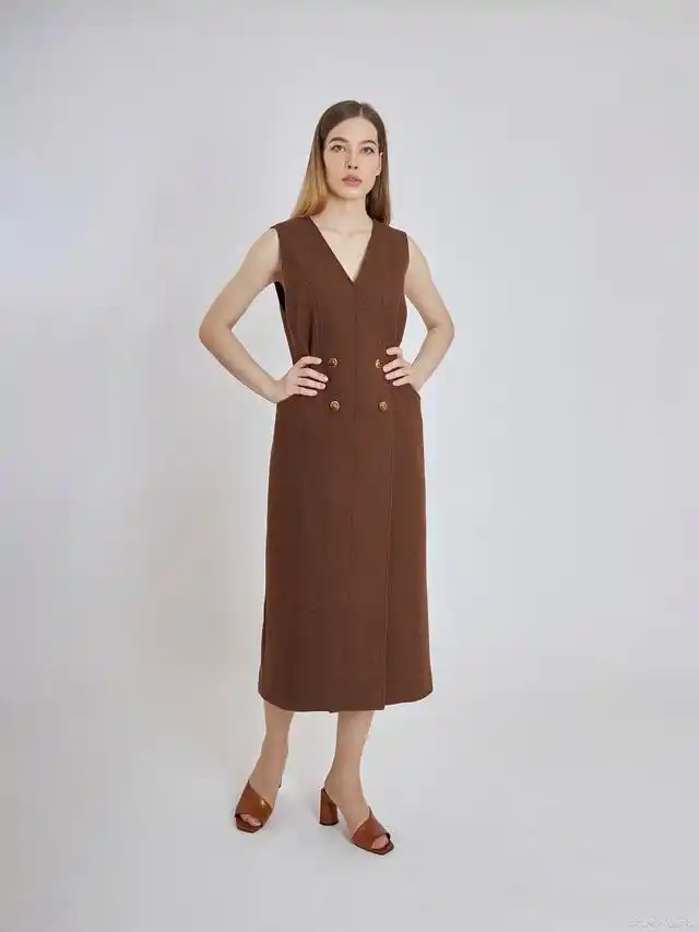 咖啡长裙配什么鞋子_咖啡色长裙配什么颜色好看_咖啡色长裙搭配