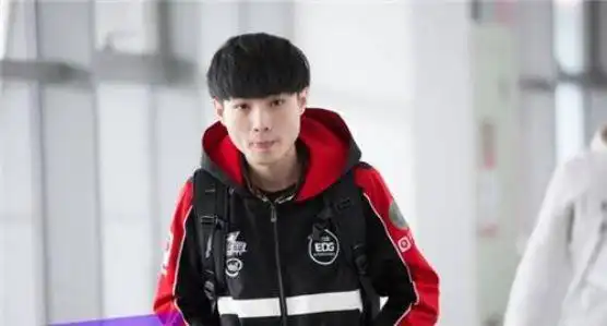 电竞是个圈_电竞圈最_圈电竞圈都在等我掉马