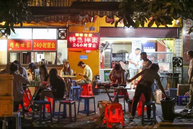 南湖国际广场租房_南湖国际广场附近美食_滨湖路南湖国际广场