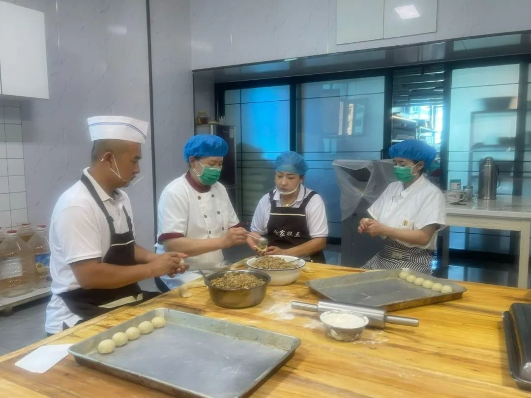 做点心学徒是怎么样_点心学徒难吗_点心学徒累吗