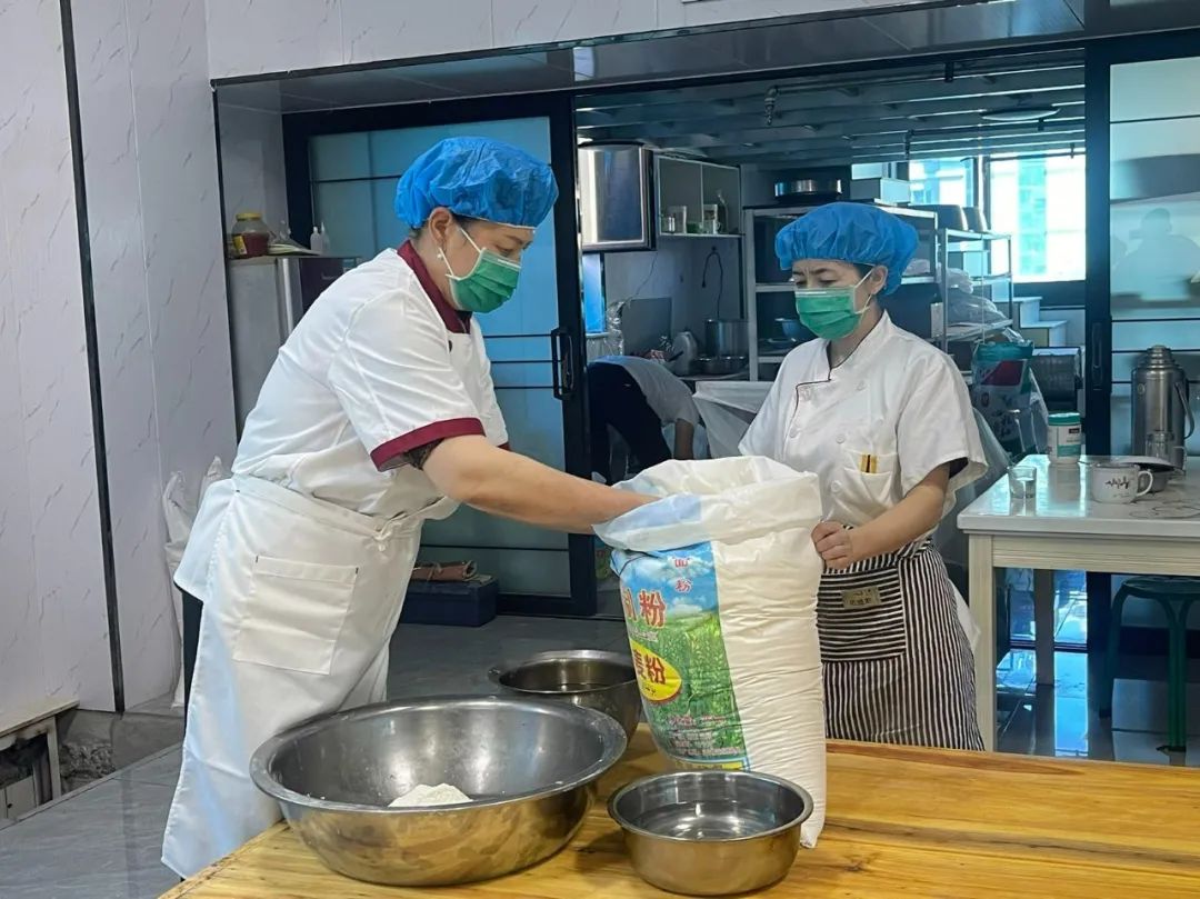 点心学徒累吗_点心学徒难吗_做点心学徒是怎么样