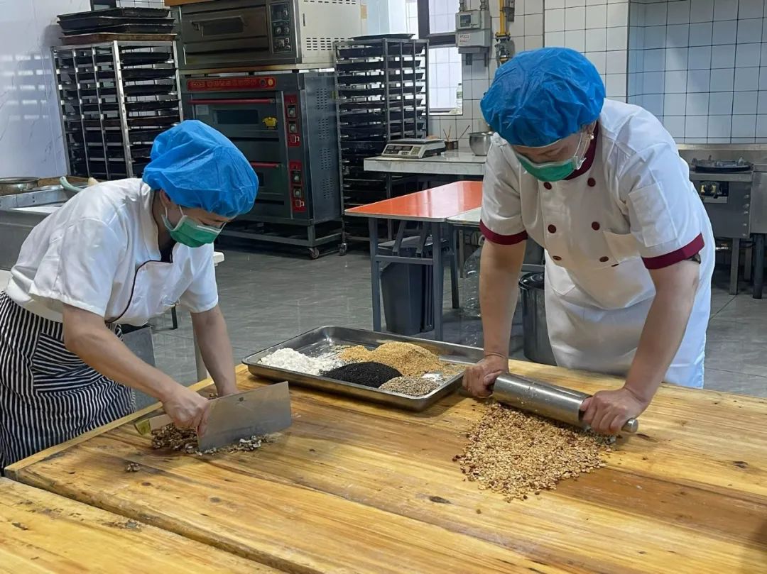 做点心学徒是怎么样_点心学徒累吗_点心学徒难吗