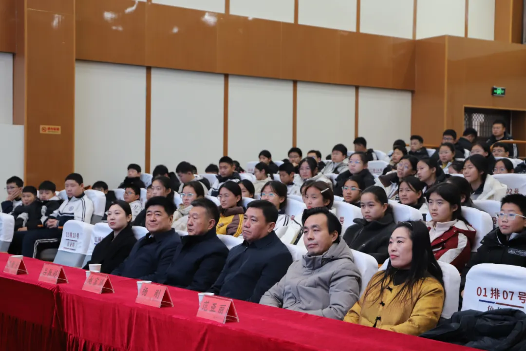 中学生图片真实大全_中学生图片手绘_中学生健康生活方式图片