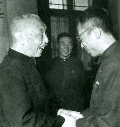 晚年趣事溥仪生活视频_溥仪晚年的生活_溥仪晚年生活趣事