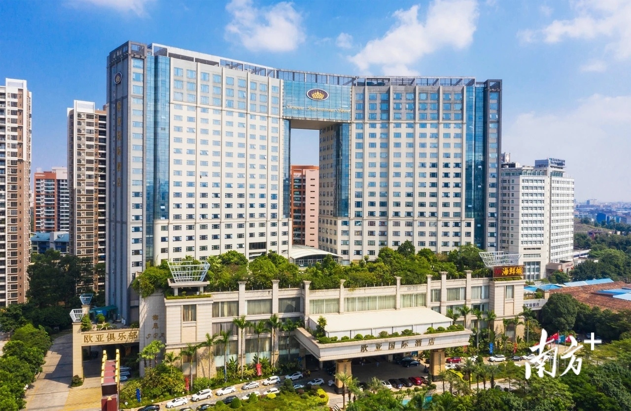 港式烧鹅多少钱一只_港式烧鹅饭图片_港式茶餐厅烧鹅一分多少钱