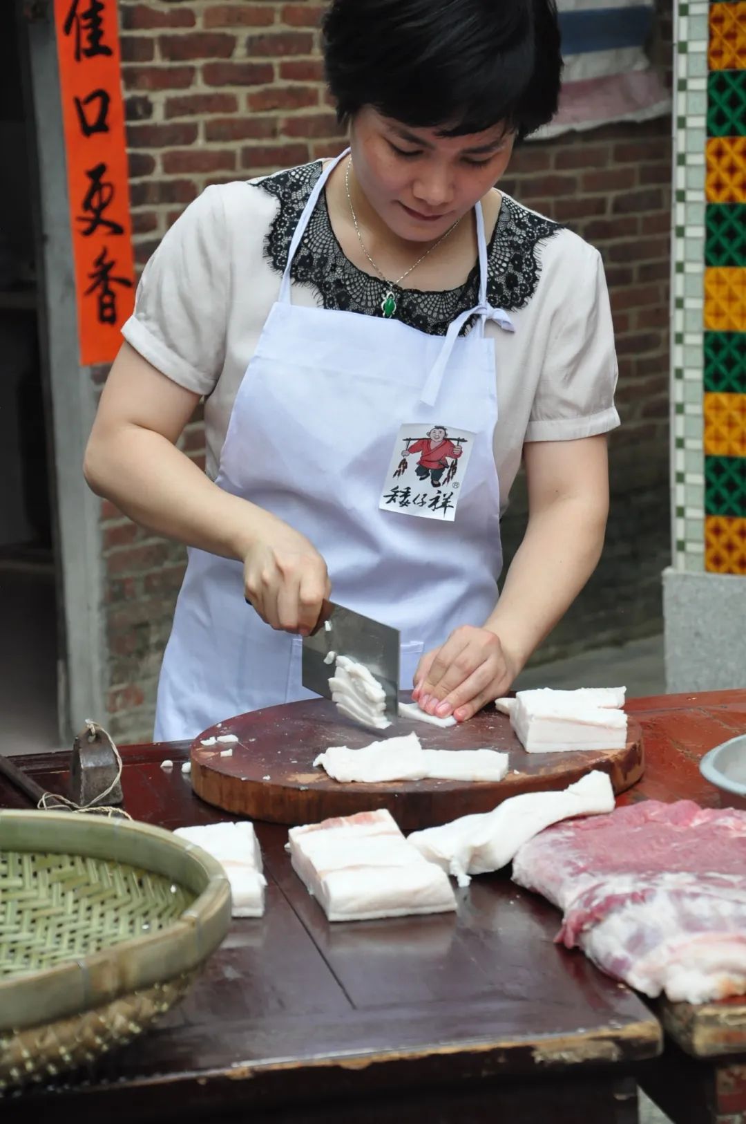 港式烧鹅多少钱一只_港式烧鹅饭图片_港式茶餐厅烧鹅一分多少钱