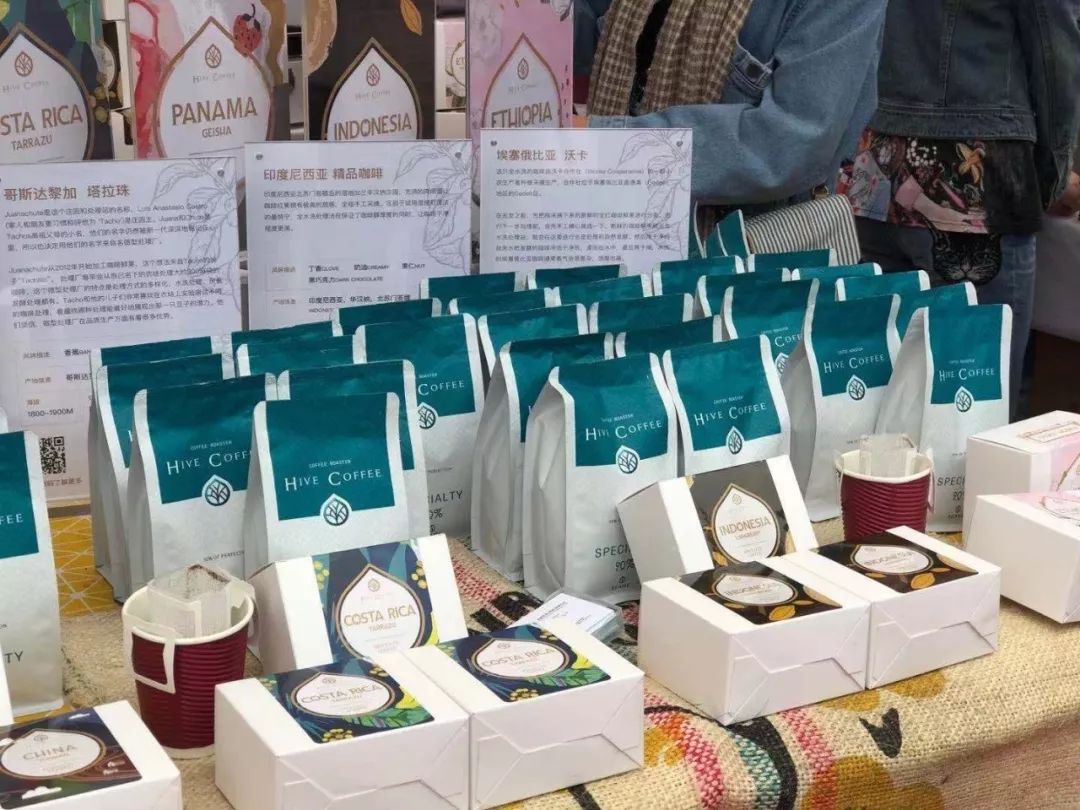 咖啡厅喝咖啡的地方叫什么_在咖啡厅喝是怎么收费的_咖啡厅喝咖啡多少钱