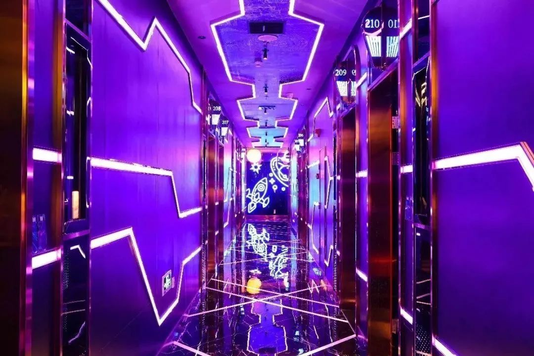 查厘士港式美食_查厘士港式餐厅地址日月光店_查里士港式茶餐厅