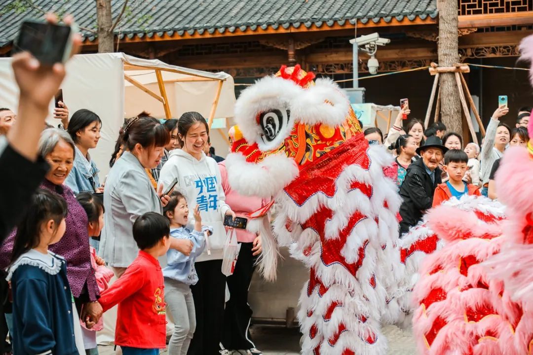 宜宾咖啡馆幕后老板_宜宾网红咖啡馆在哪里_宜宾咖啡馆打架事件