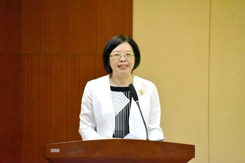 家庭聊天的图片_二孩家庭日常聊天_家庭聊天话题