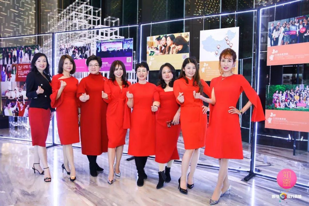 创业女性讲故事_女性创业故事分享_女性创业的故事
