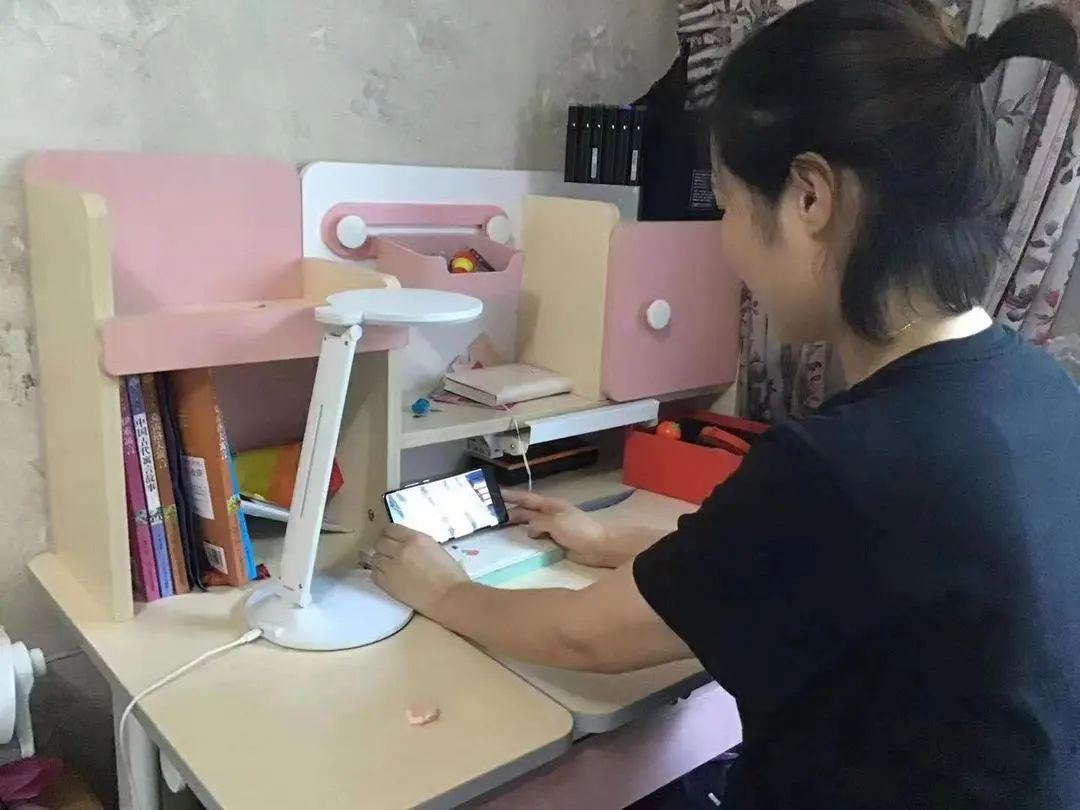 童年搞笑趣事作文_童年趣事家庭生活_童年那些趣事
