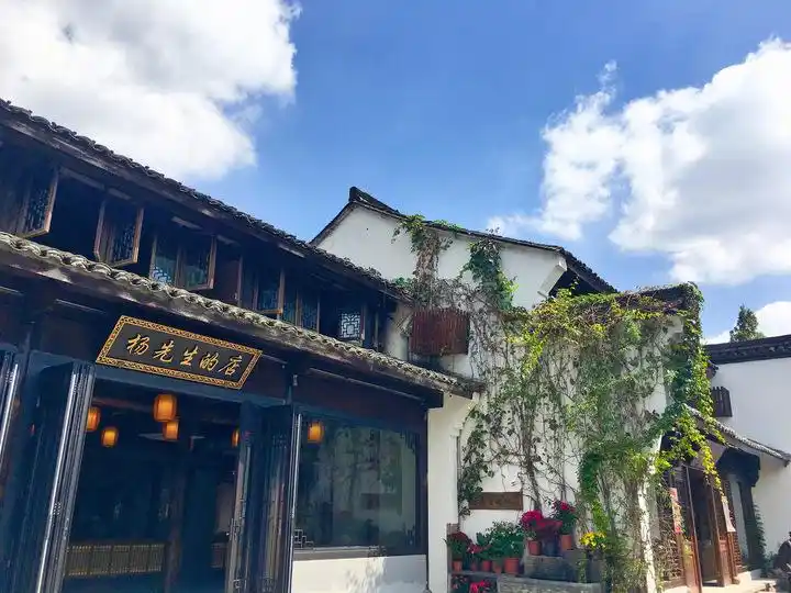 江南糕点挣钱吗_江南糕点店内的装修图_张集江南糕点微信