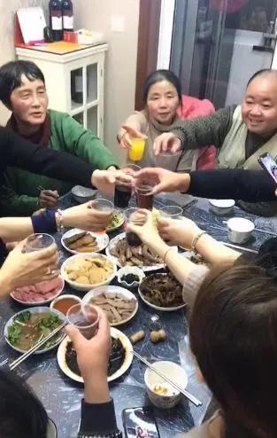 家庭午饭日常安排_午饭日常安排家庭怎么说_家庭午餐