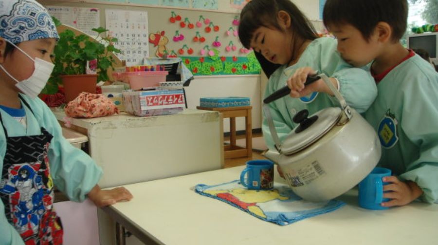 生活技能活动有哪些_生活技能锻炼实践主题有哪些_生活技能擦地