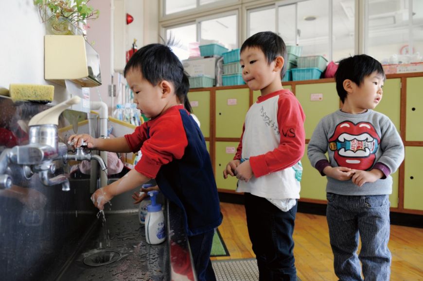 生活技能活动有哪些_生活技能锻炼实践主题有哪些_生活技能擦地