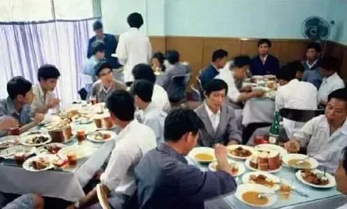 餐厅风格类型_餐厅风格有哪些方面_西餐厅的服务风格特点