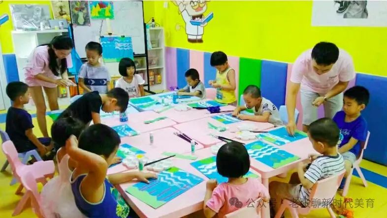 绘画创作《生活中的趣事》_儿童绘画生活中的趣事_画画中发生的趣事