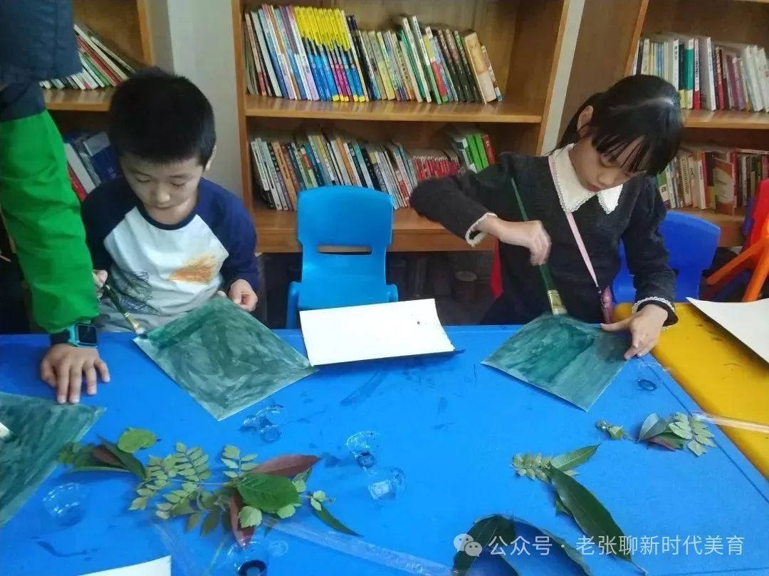 绘画创作《生活中的趣事》_儿童绘画生活中的趣事_画画中发生的趣事
