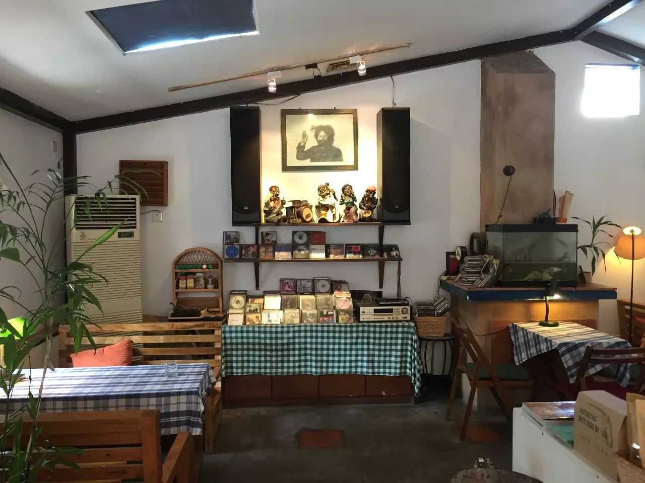外国人在泰国咖啡馆_泰国咖啡店名字大全_泰国patom咖啡馆