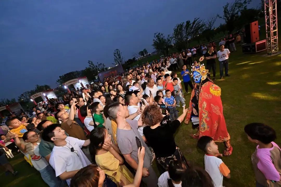 成都国际空港商务区规划图_成都空港国际广场美食_成都国际空港置业有限公司
