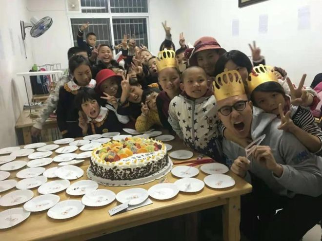 2021年创业故事_年薪百万的创业故事_年轻创业者的故事