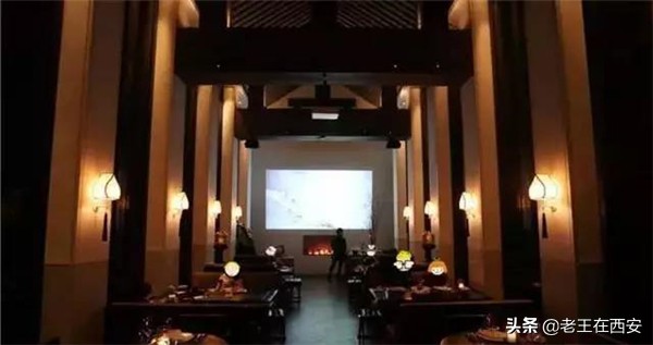 西餐厅的桌布怎么摆放_西餐厅的桌布_西餐桌布用什么颜色好