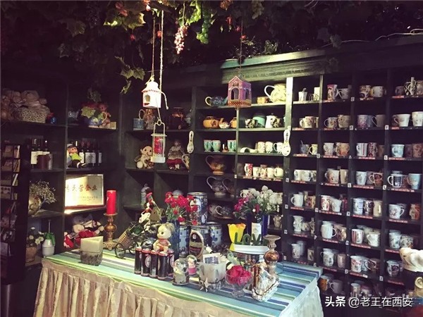 西餐桌布用什么颜色好_西餐厅的桌布_西餐厅的桌布怎么摆放