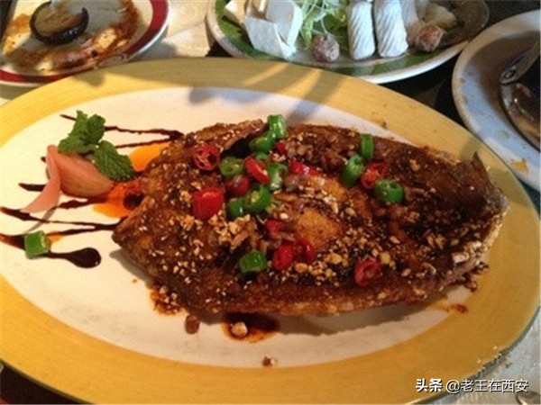西餐厅的桌布_西餐桌布用什么颜色好_西餐厅的桌布怎么摆放