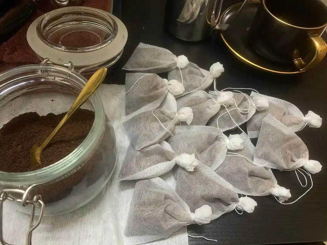 咖啡渣子吸甲醛_咖啡渣去甲醛吗_咖啡除甲醛有科学依据吗