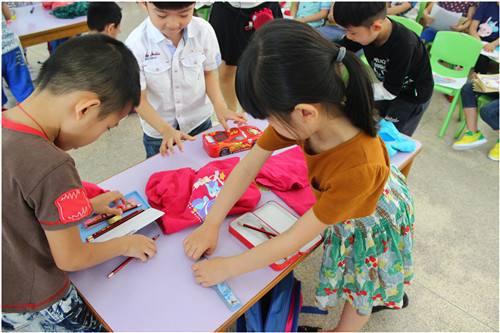 生活技能擦地幼儿_幼儿生活技能课教案200篇_幼儿生活技能训练