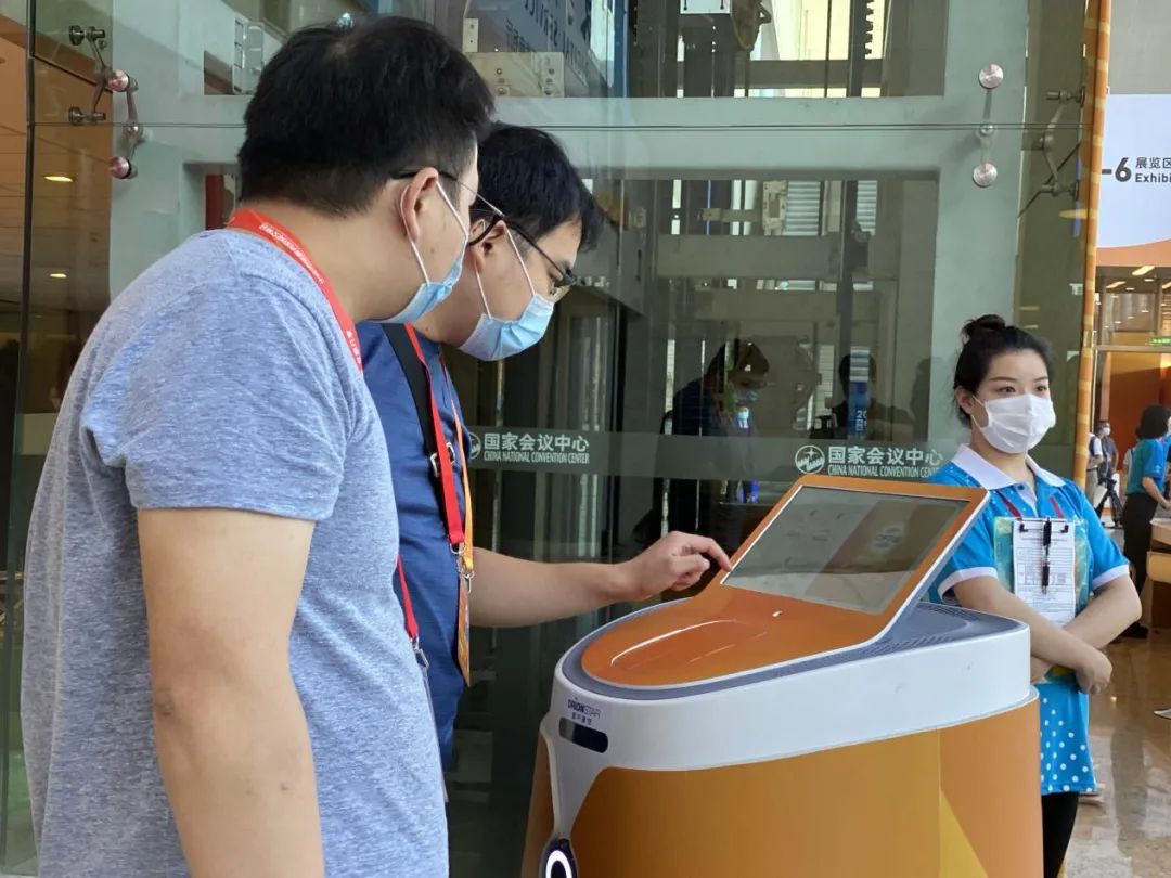 咖啡轴键盘_咖啡轴烧牛摆件图片_咖啡轴