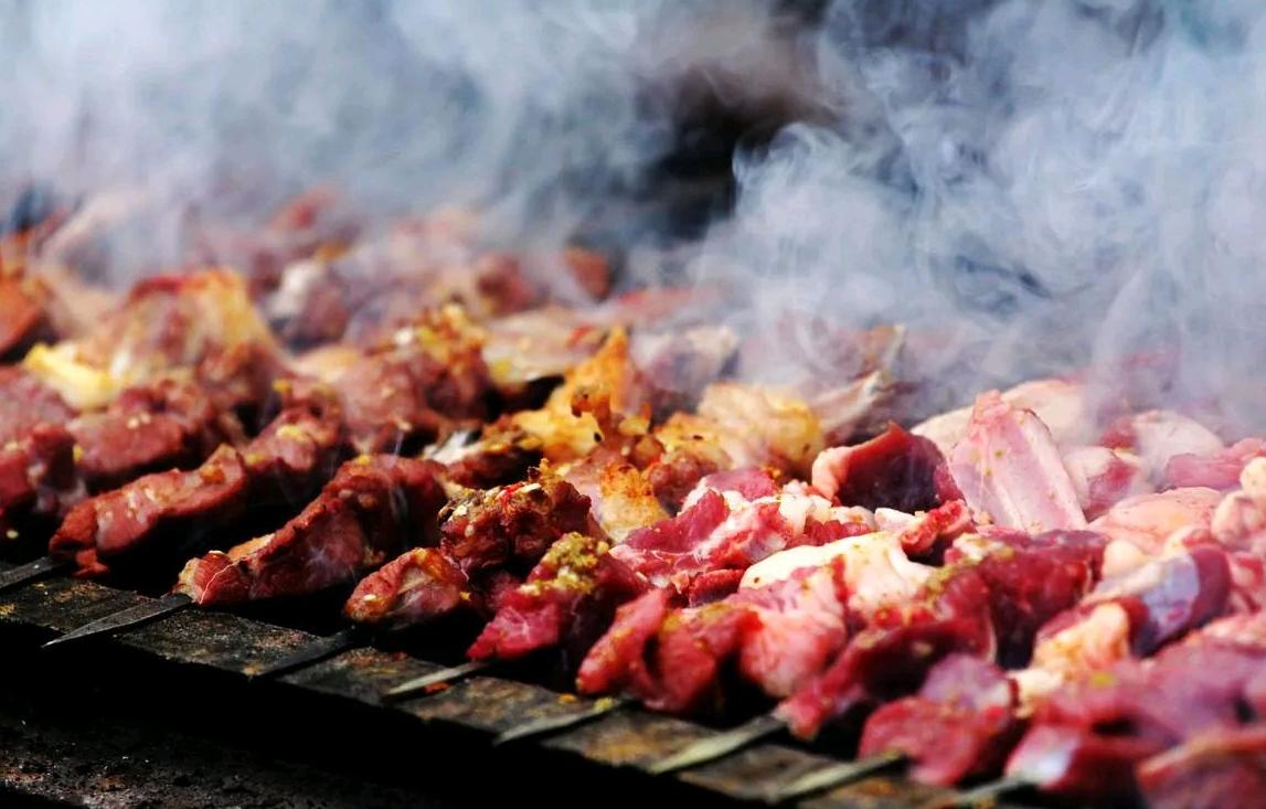 美食新疆特点介绍_新疆美食特点_新疆美食的特点整体概论