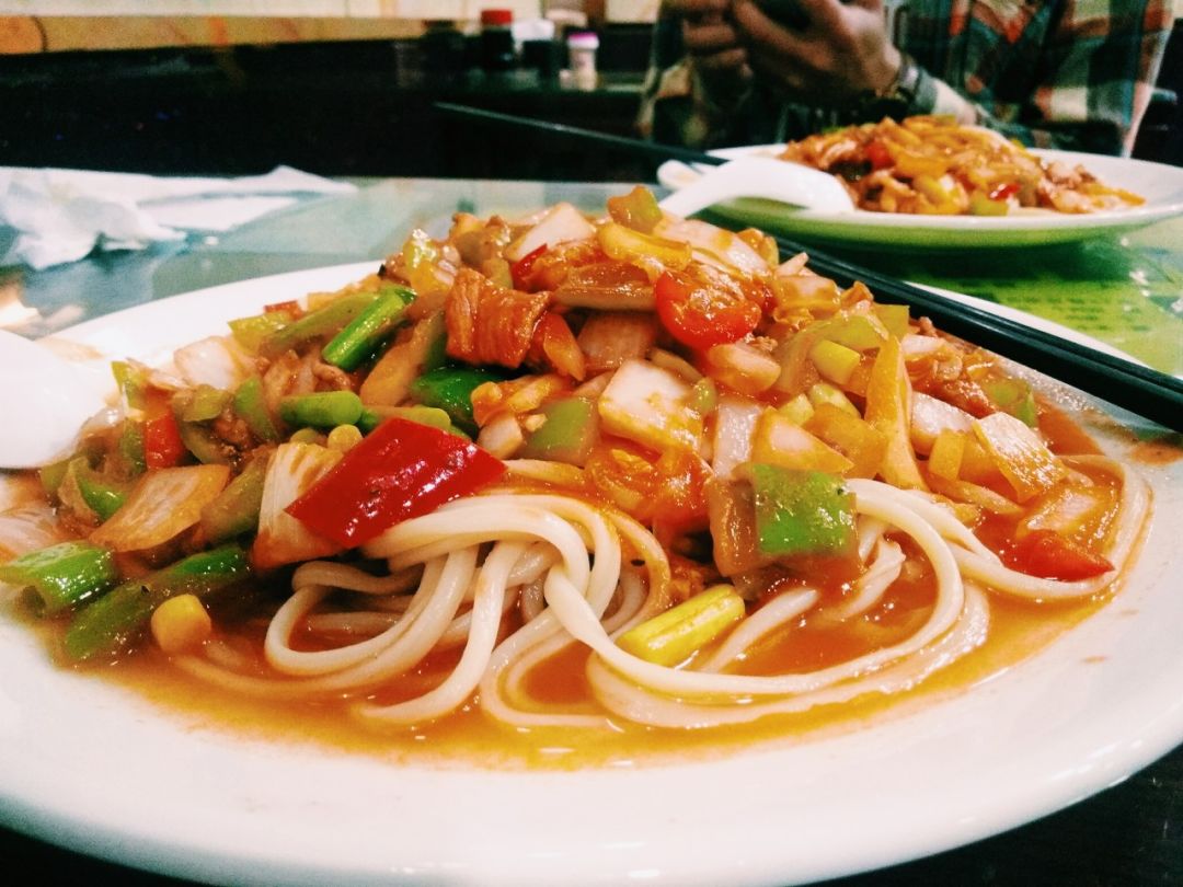 美食新疆特点是什么_新疆美食特点_美食新疆特点有哪些