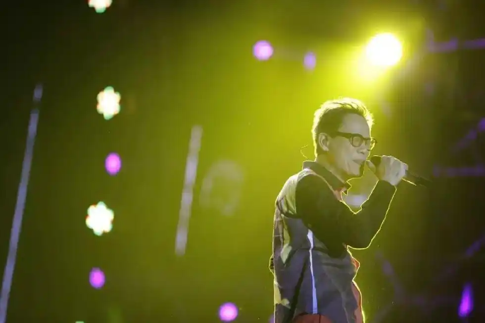 歌曲咖啡歌词_咖啡这首歌_心爱的咖啡馆歌词
