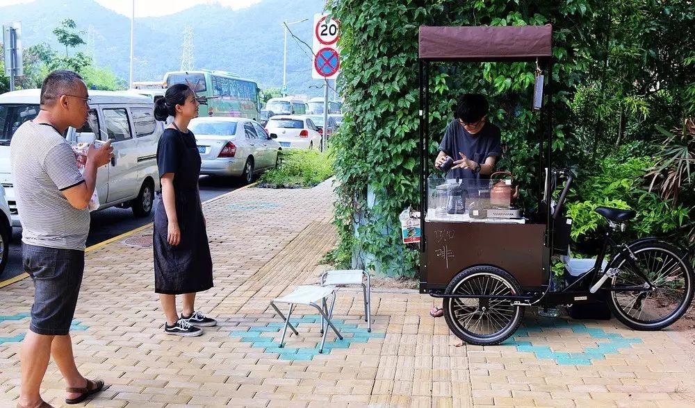 手冲咖啡过程_咖啡冲过程手会变黑吗_手摸咖啡冲法