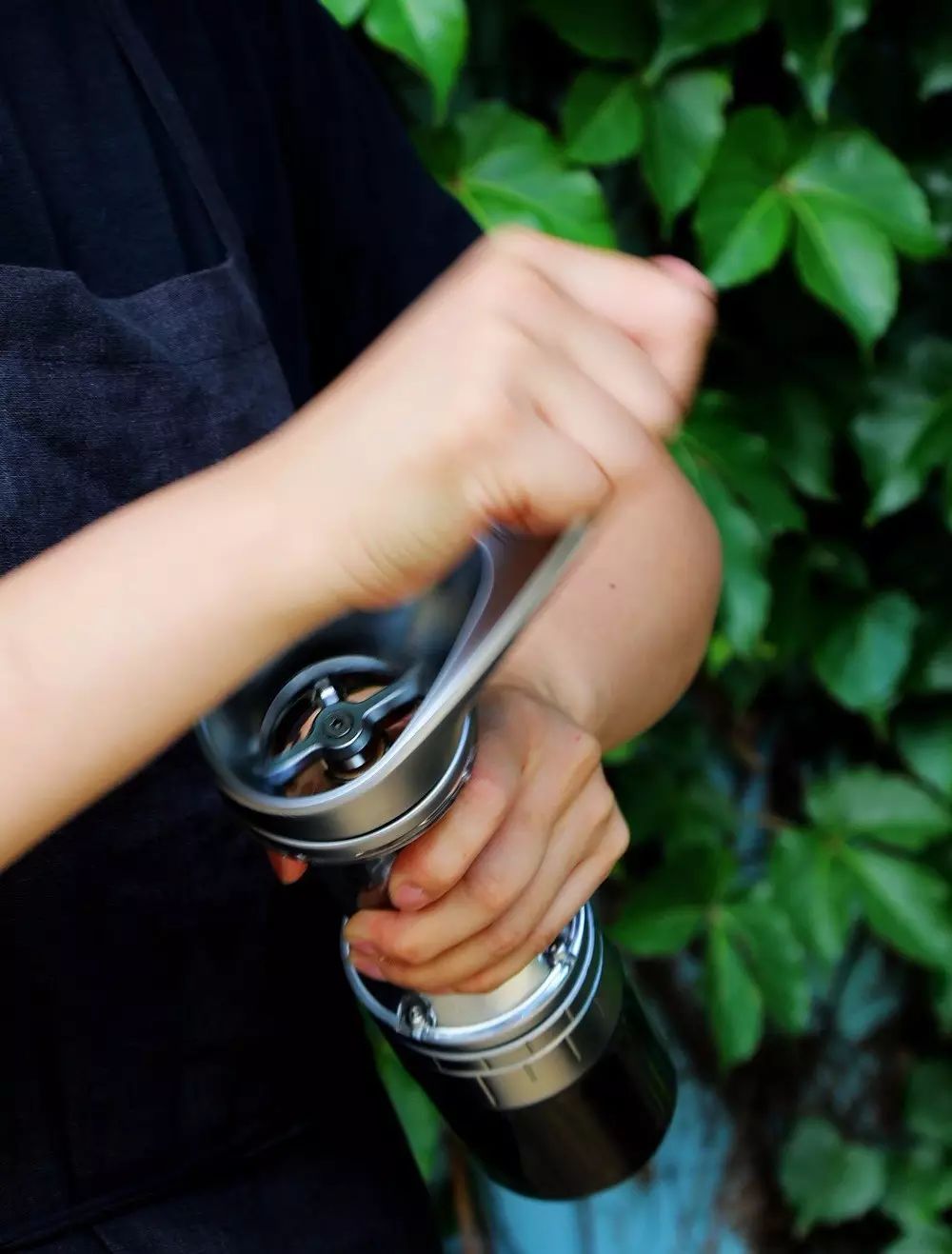 手摸咖啡冲法_手冲咖啡过程_咖啡冲过程手会变黑吗