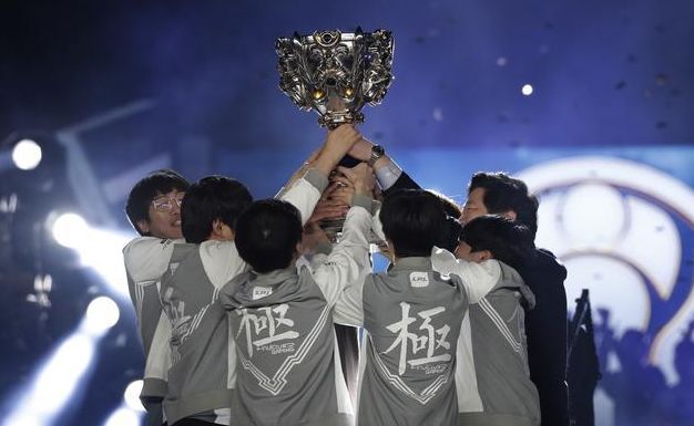 电竞网吧游戏_网吧电竞游戏有哪些_网吧电竞游戏图片