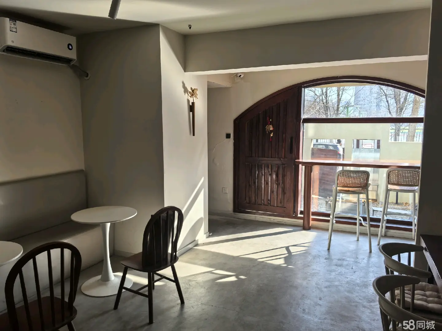 长白网红咖啡店，设备及会员近千转让，可观，老板离沈转让