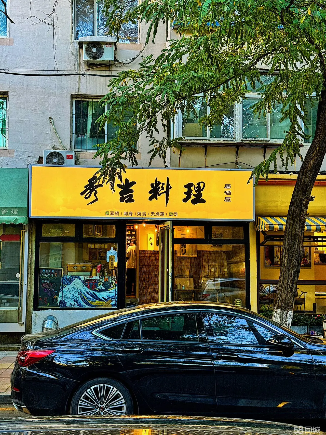 直转咖啡小巷，小资属性人流量大，现在正常营业中有意者下午联系